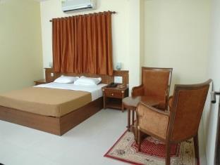 Hotel Indralok Джунагадх Экстерьер фото